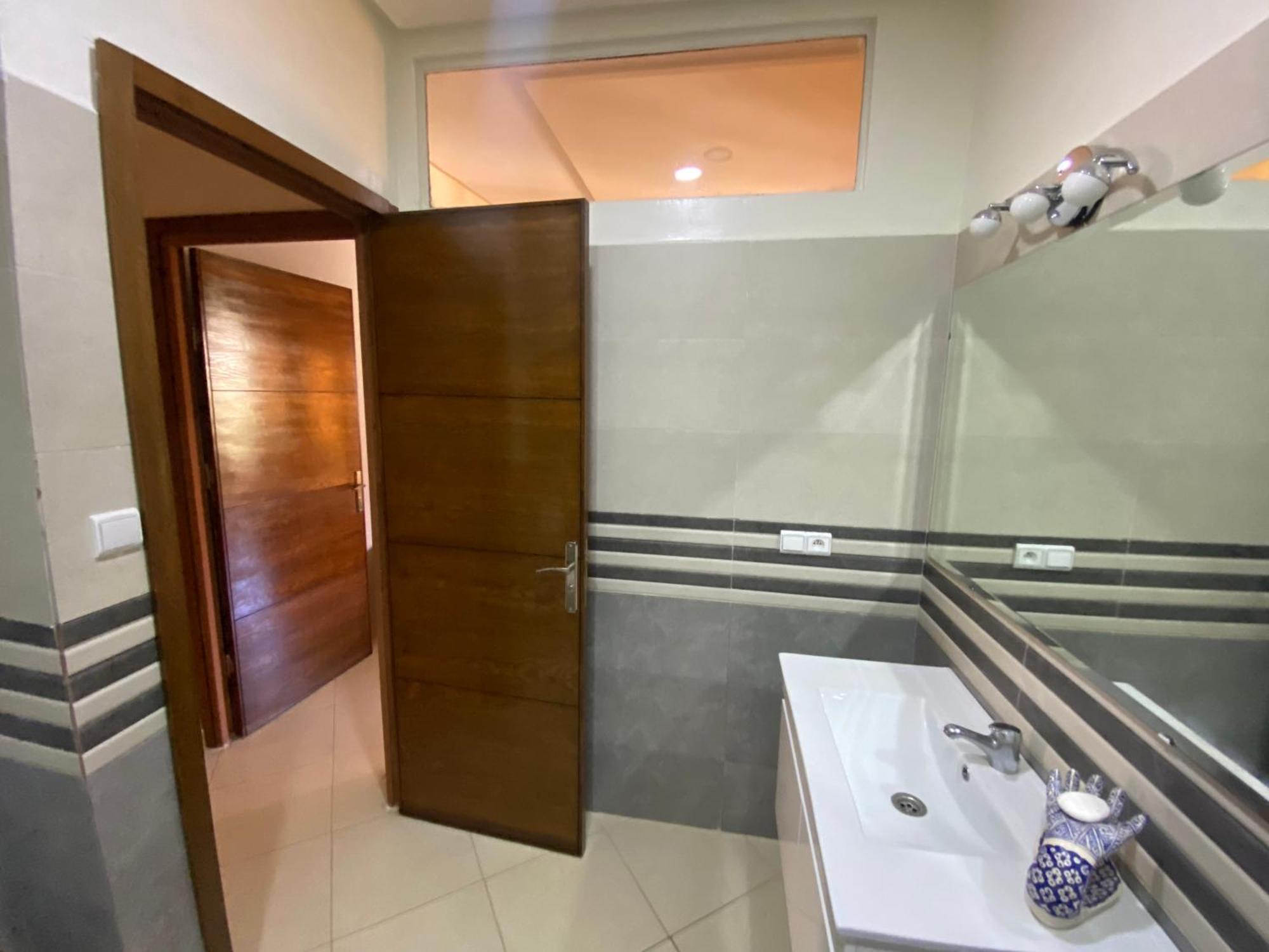 Central 2-Bedrooms W/ Balcony@Downtown Mers Sultan Casablanca Buitenkant foto